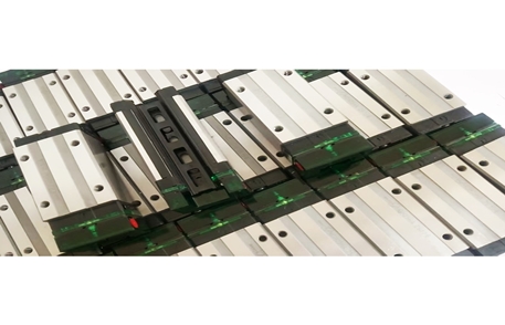 Neues Produkt | Linearführung mit Ölkartusche